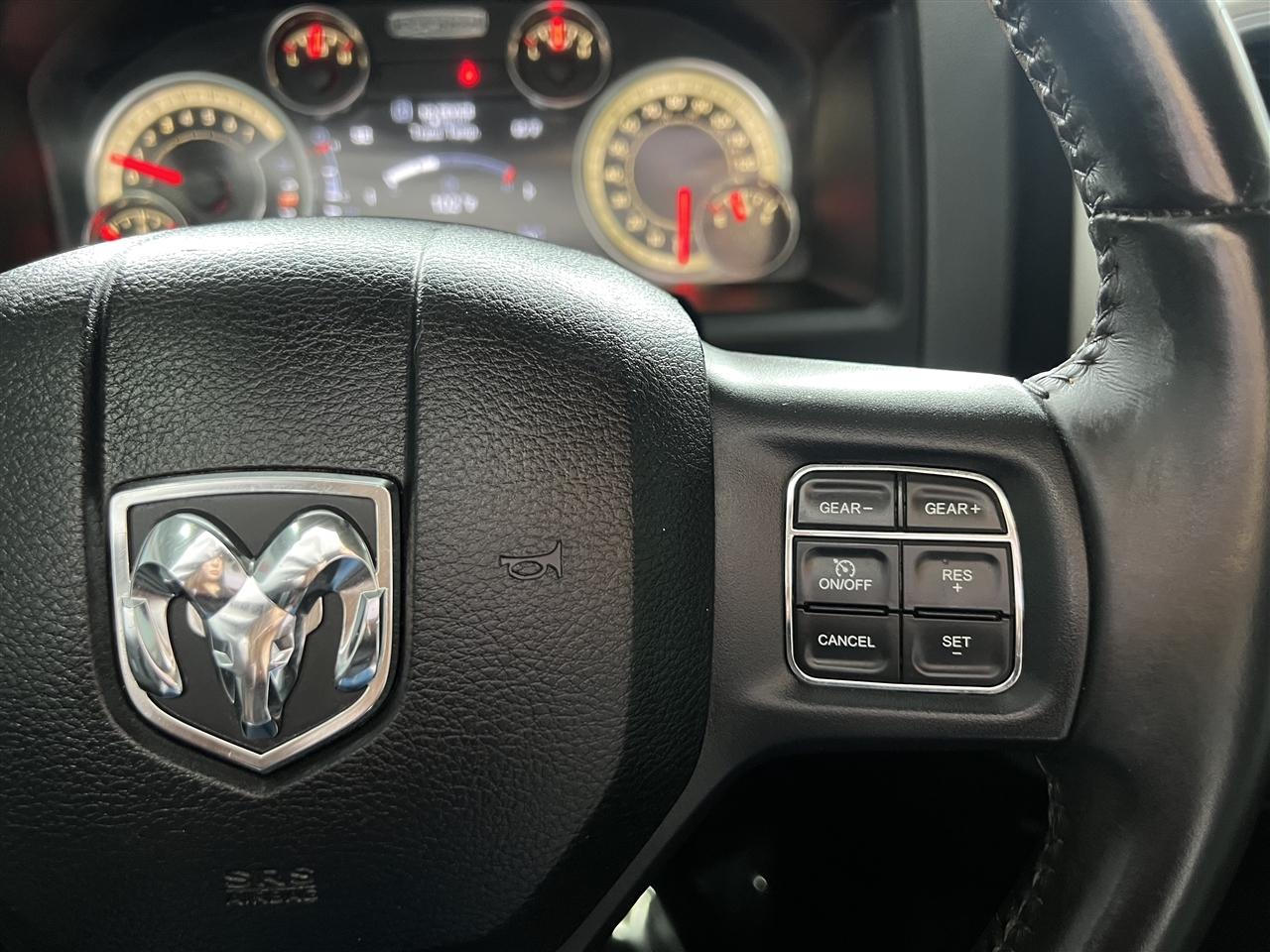 RAM 1500 SLT Crew Cab SWB 2WD 2017