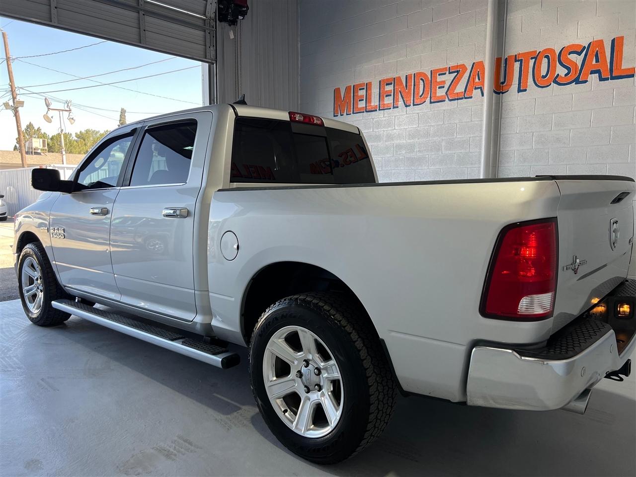 RAM 1500 SLT Crew Cab SWB 4WD 2018