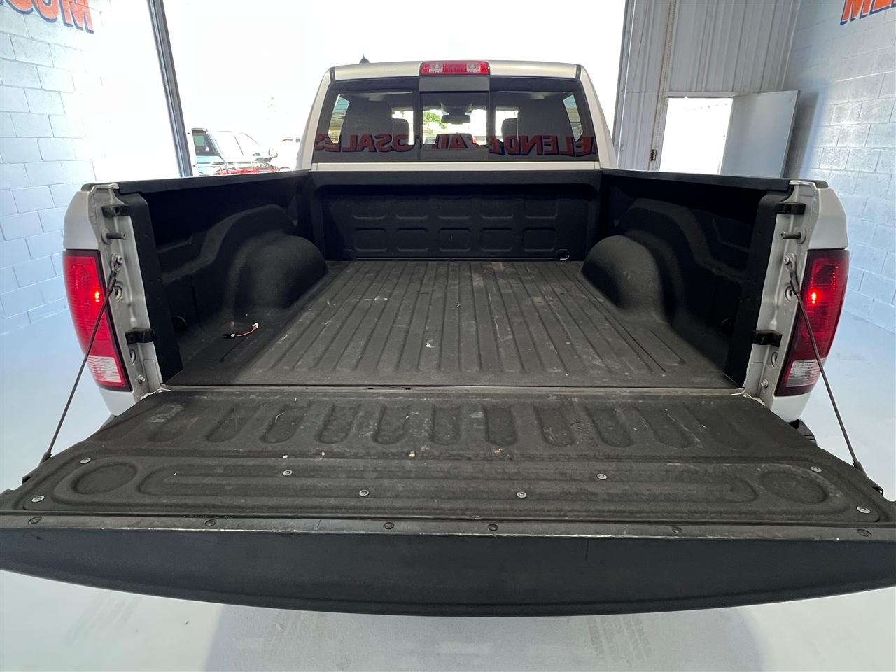 RAM 1500 SLT Crew Cab SWB 4WD 2018