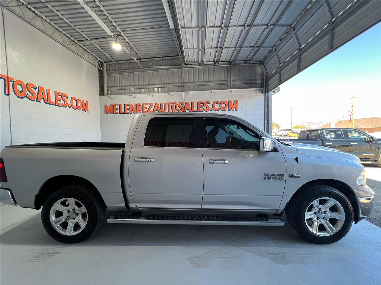 RAM 1500 SLT Crew Cab SWB 4WD 2018