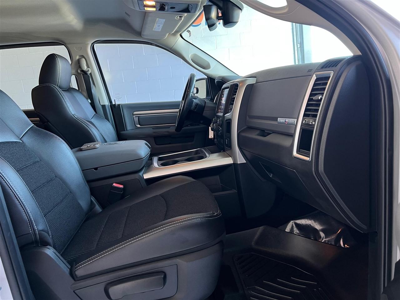 RAM 1500 SLT Crew Cab SWB 4WD 2018