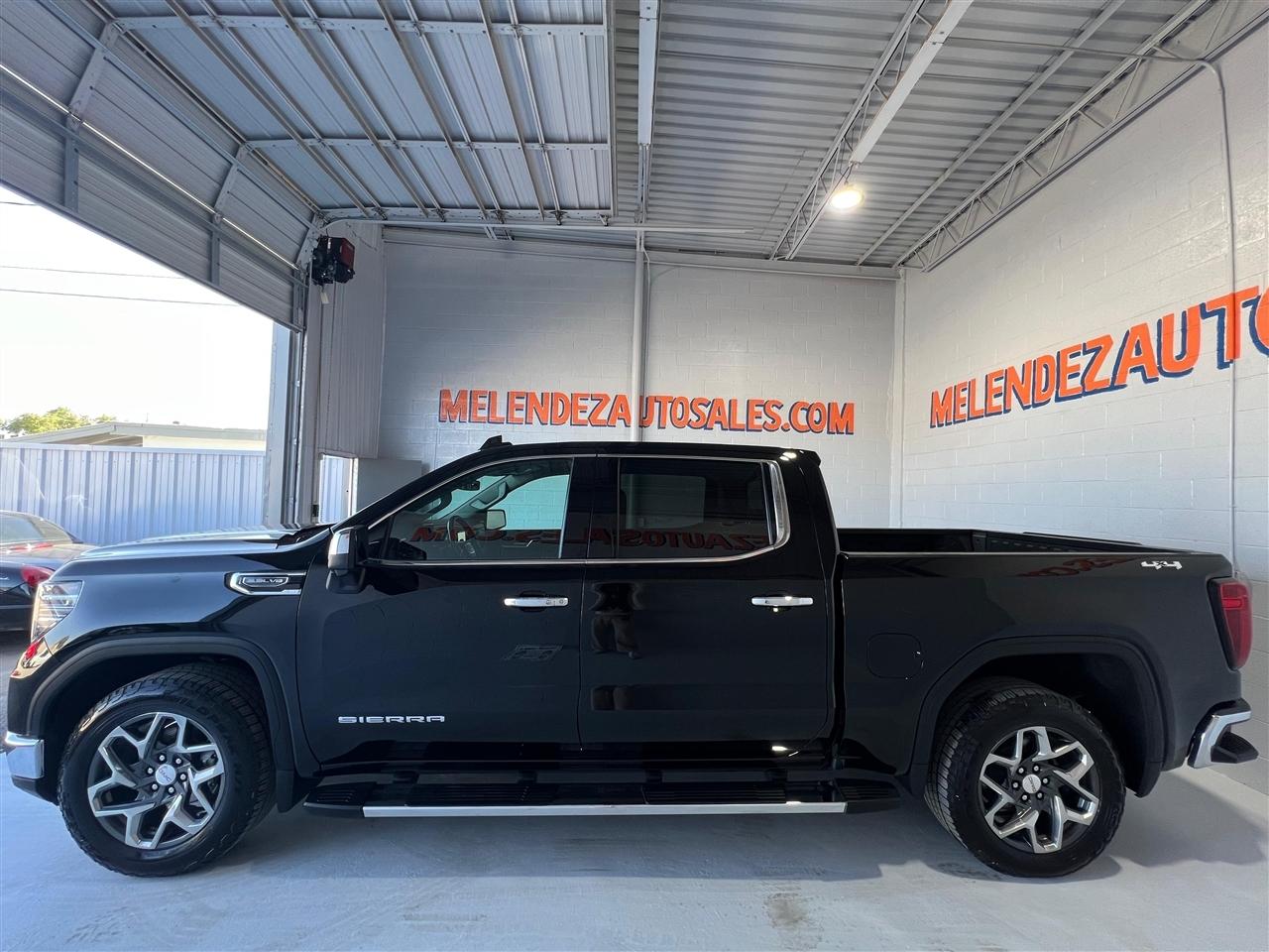 GMC Sierra 1500 SLT Crew Cab 4WD 2022