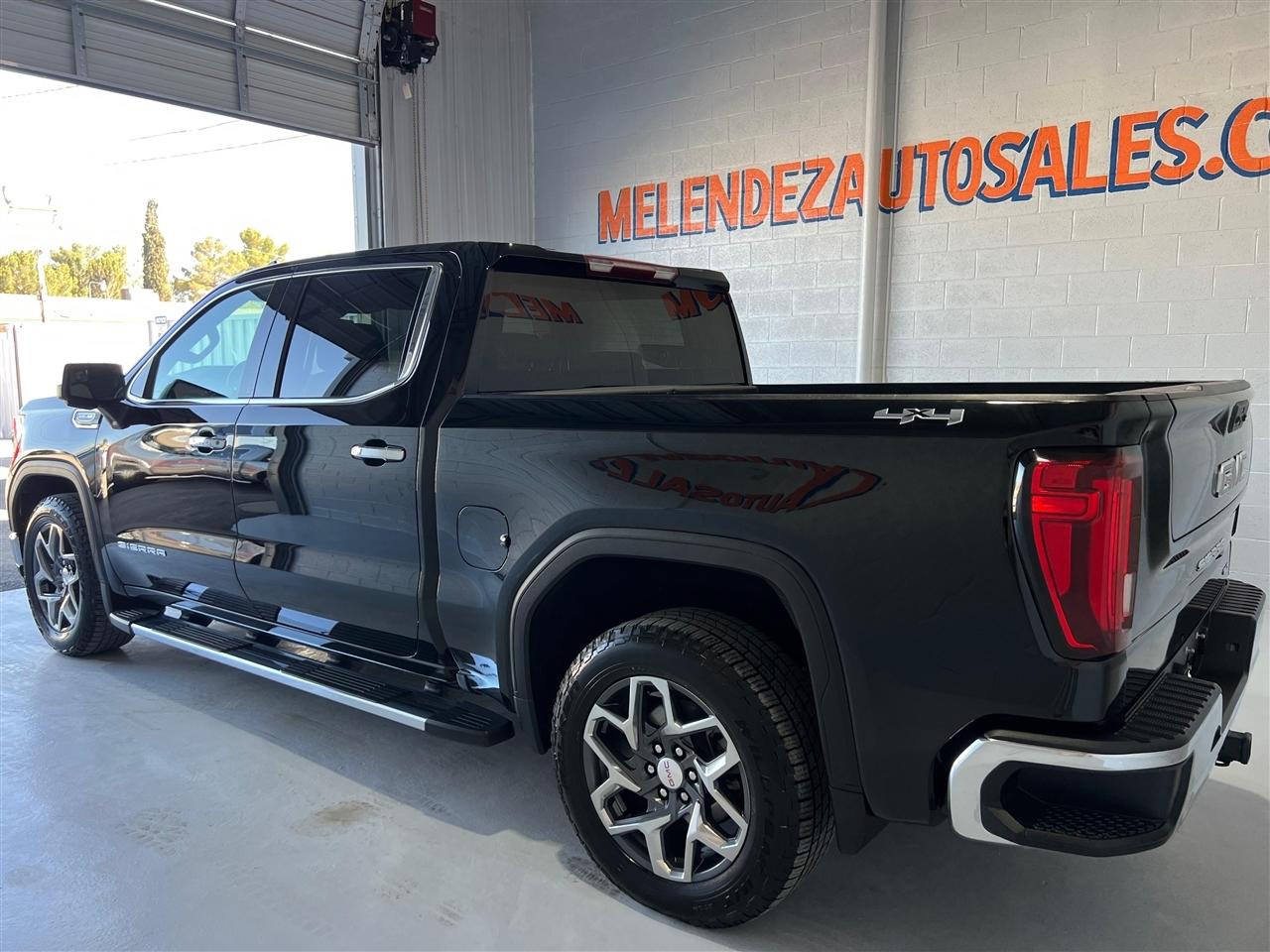 GMC Sierra 1500 SLT Crew Cab 4WD 2022