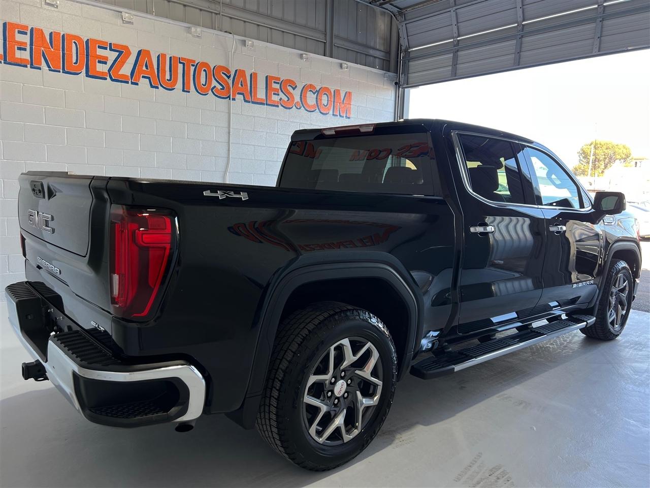GMC Sierra 1500 SLT Crew Cab 4WD 2022