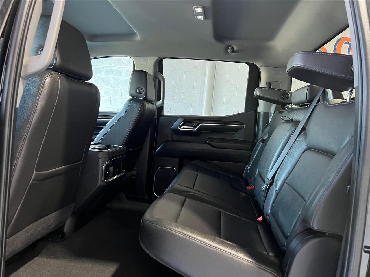 GMC Sierra 1500 SLT Crew Cab 4WD 2022