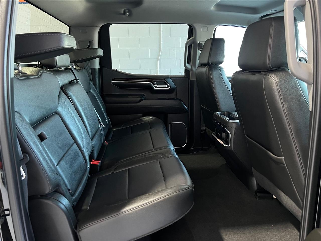 GMC Sierra 1500 SLT Crew Cab 4WD 2022