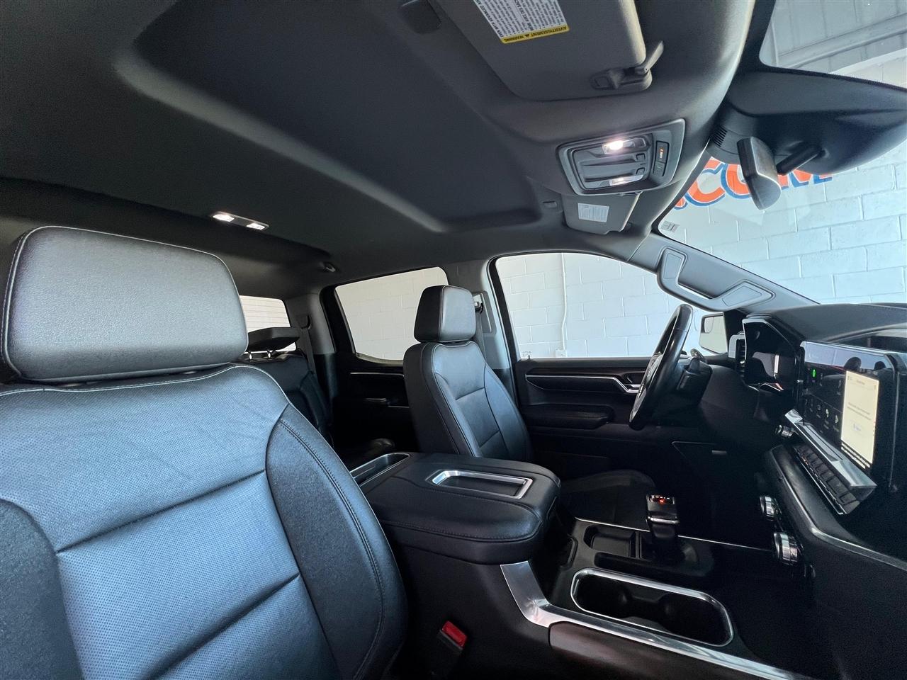 GMC Sierra 1500 SLT Crew Cab 4WD 2022