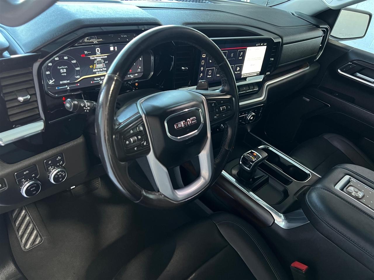 GMC Sierra 1500 SLT Crew Cab 4WD 2022