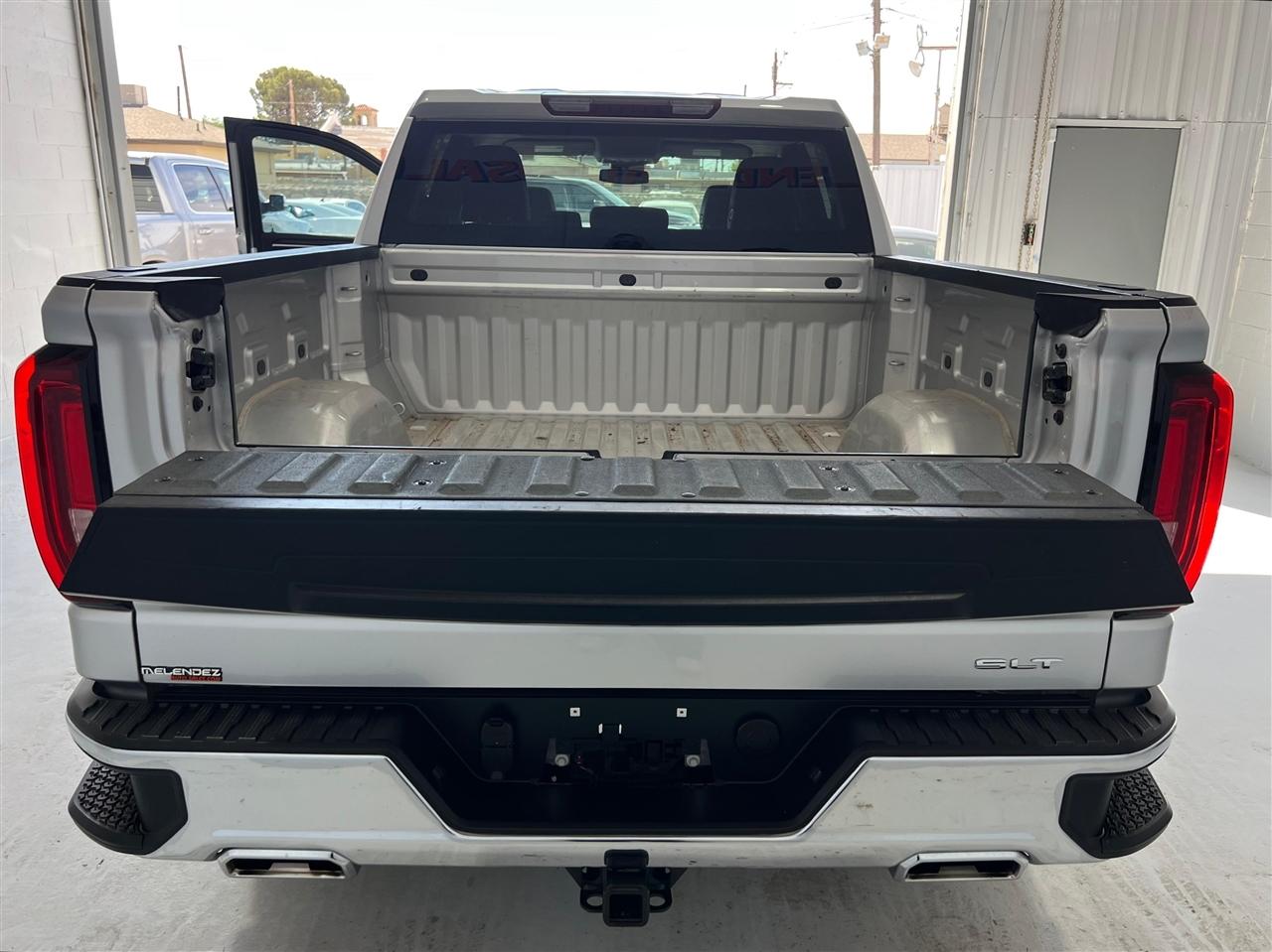 GMC Sierra 1500 SLT Crew Cab 4WD 2022