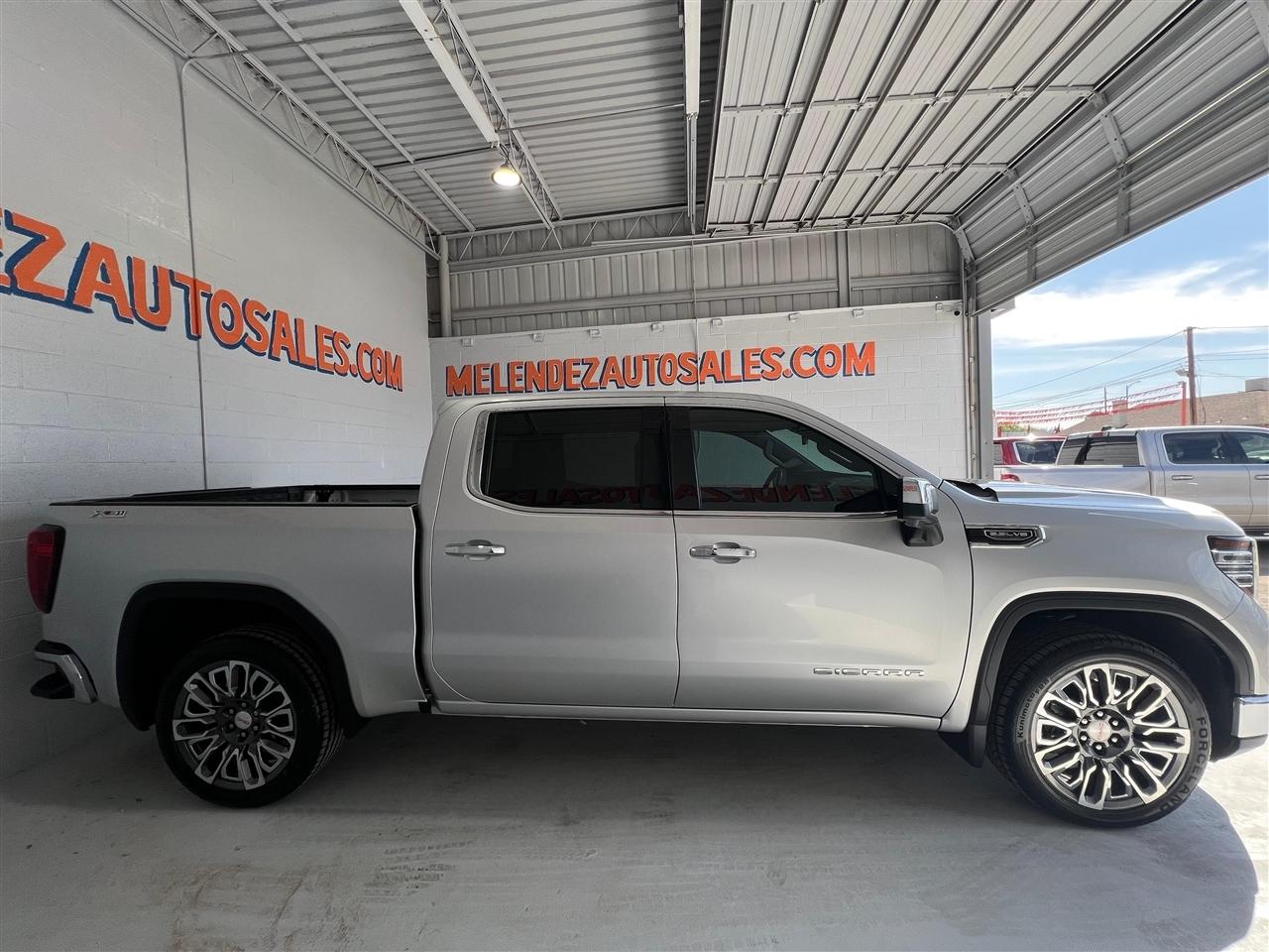 GMC Sierra 1500 SLT Crew Cab 4WD 2022