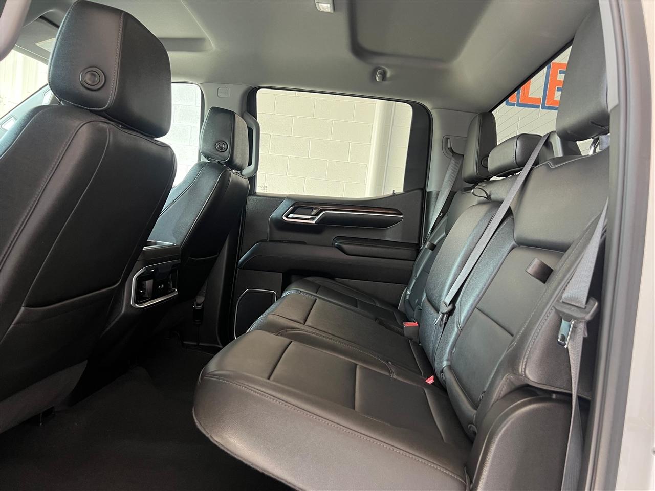 GMC Sierra 1500 SLT Crew Cab 4WD 2022