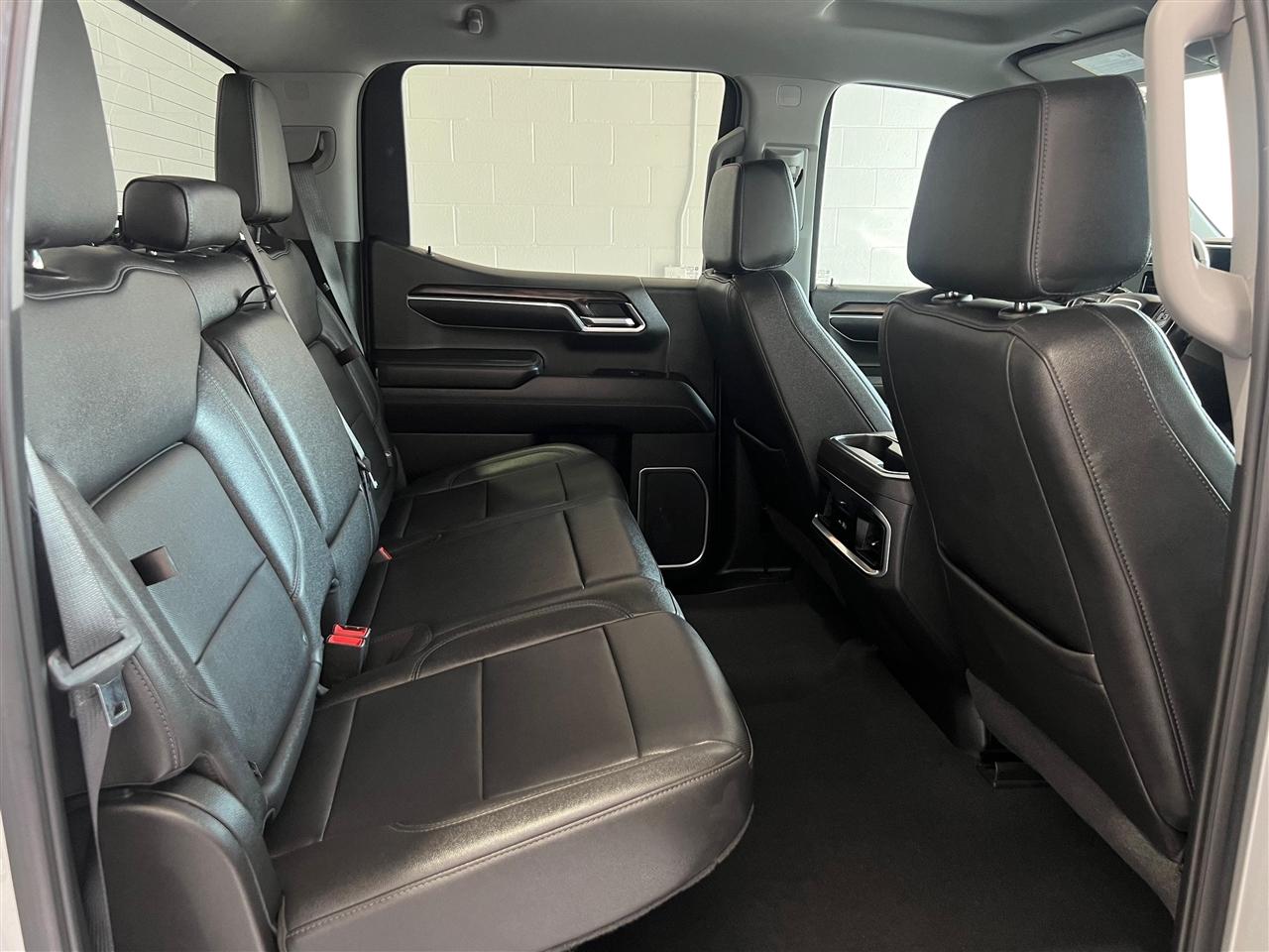 GMC Sierra 1500 SLT Crew Cab 4WD 2022