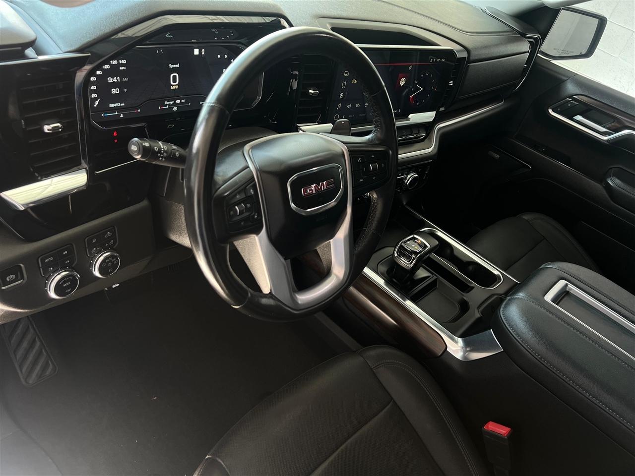 GMC Sierra 1500 SLT Crew Cab 4WD 2022
