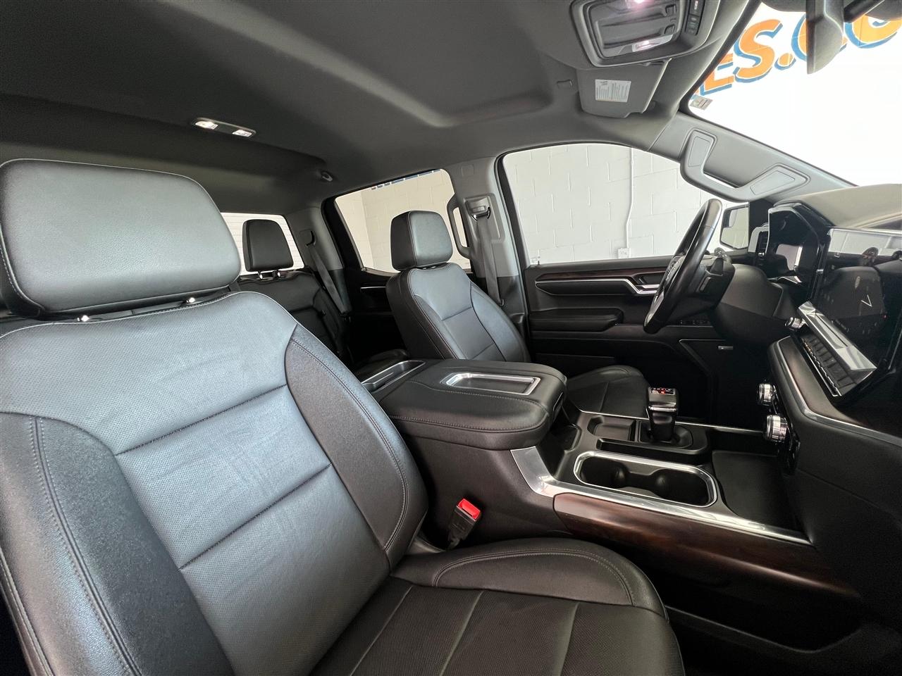 GMC Sierra 1500 SLT Crew Cab 4WD 2022