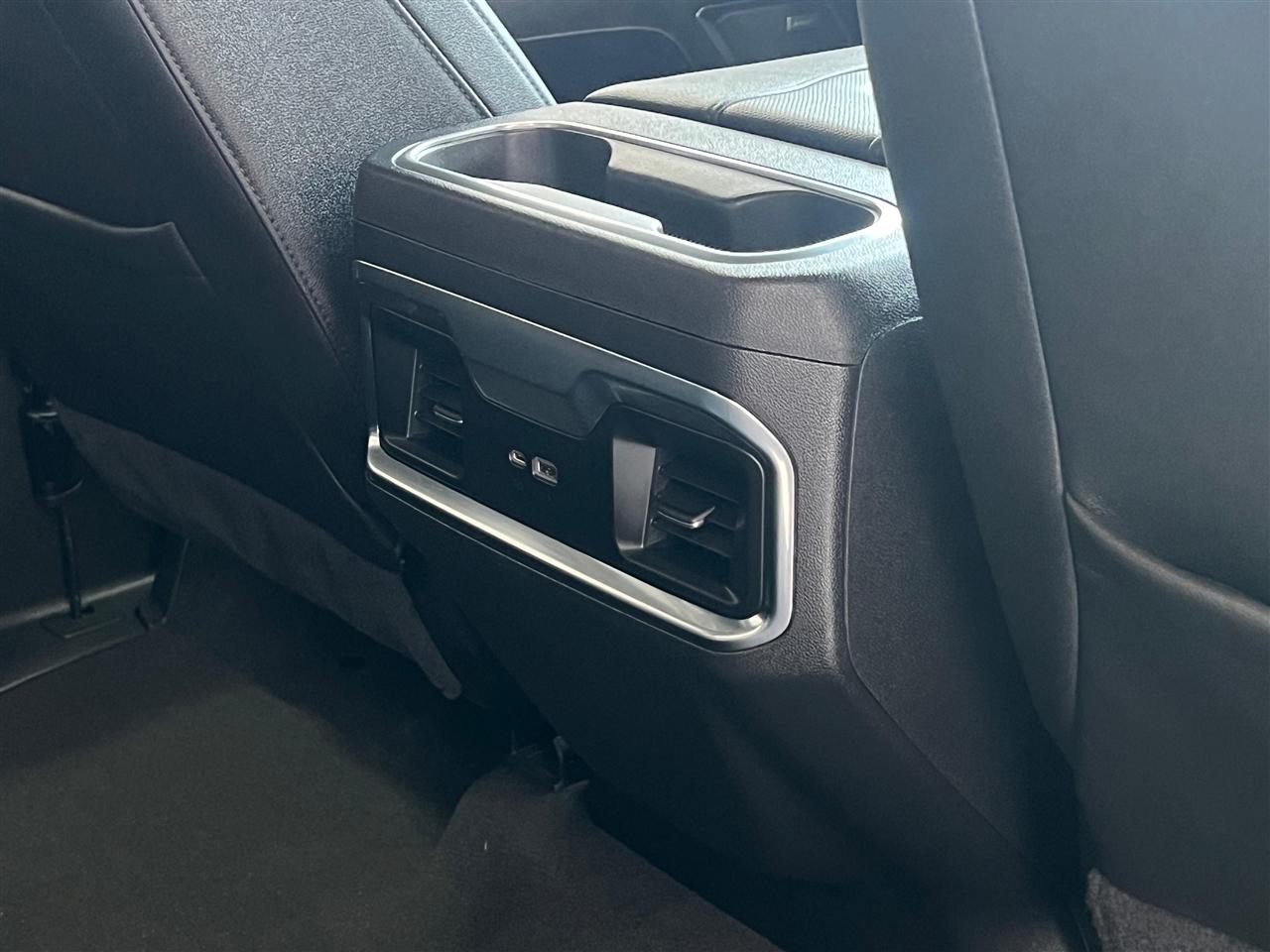 GMC Sierra 1500 SLT Crew Cab 4WD 2022