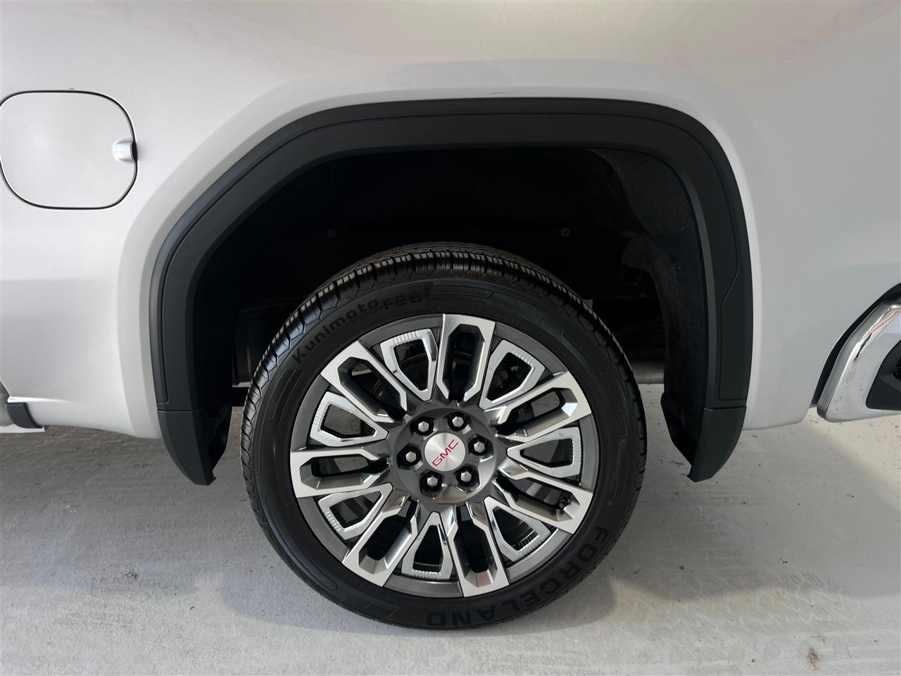 GMC Sierra 1500 SLT Crew Cab 4WD 2022