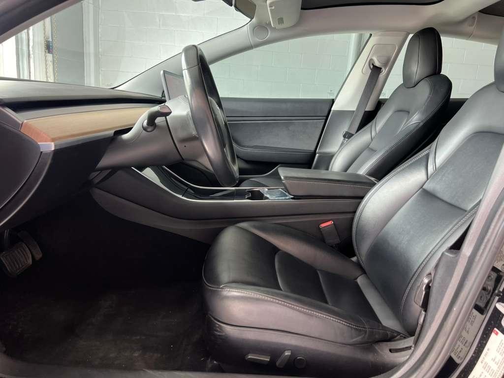 Tesla Model 3 Base 2018