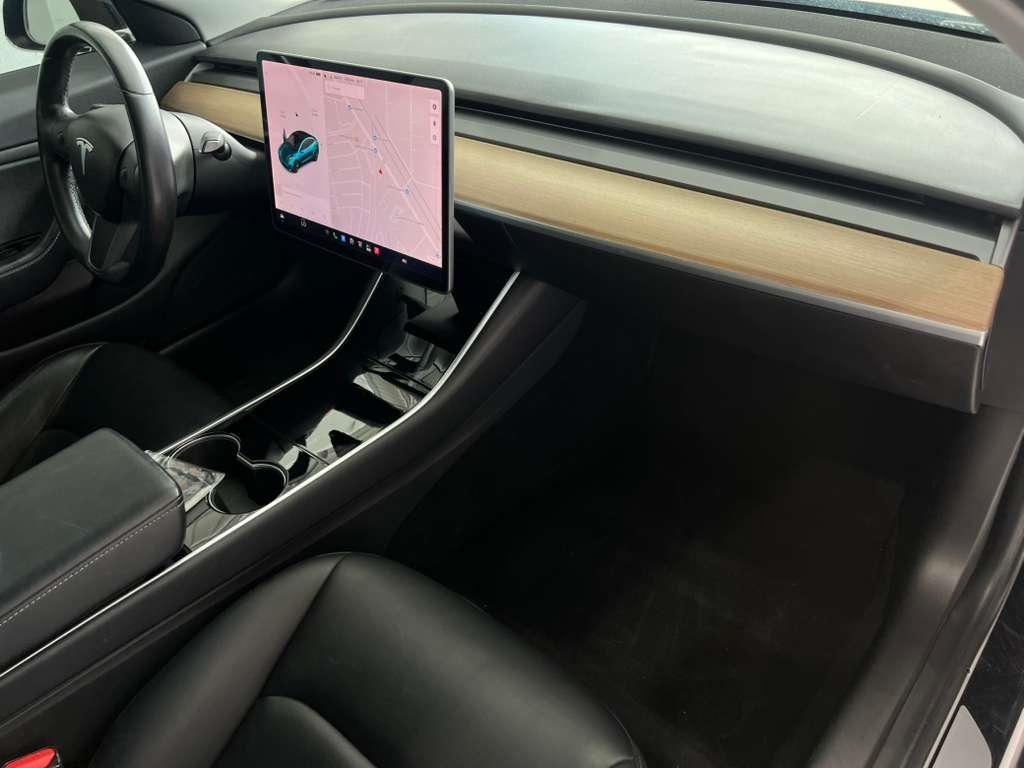 Tesla Model 3 Base 2018