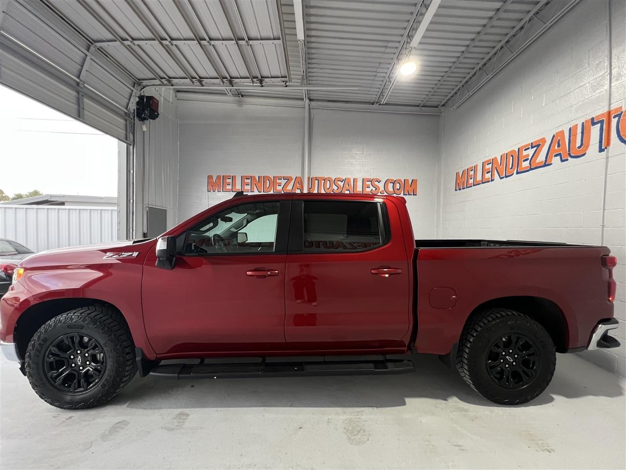 Chevrolet Silverado 1500 LT Crew Cab 4WD 2022