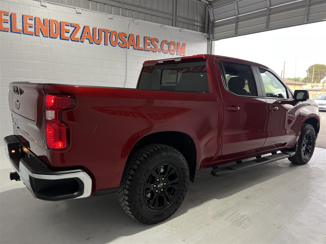 Chevrolet Silverado 1500 LT Crew Cab 4WD 2022