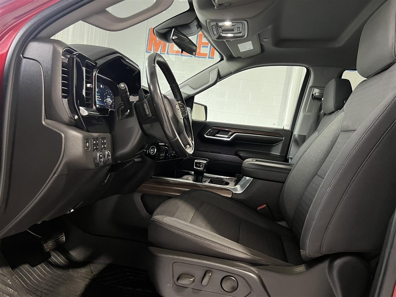 Chevrolet Silverado 1500 LT Crew Cab 4WD 2022