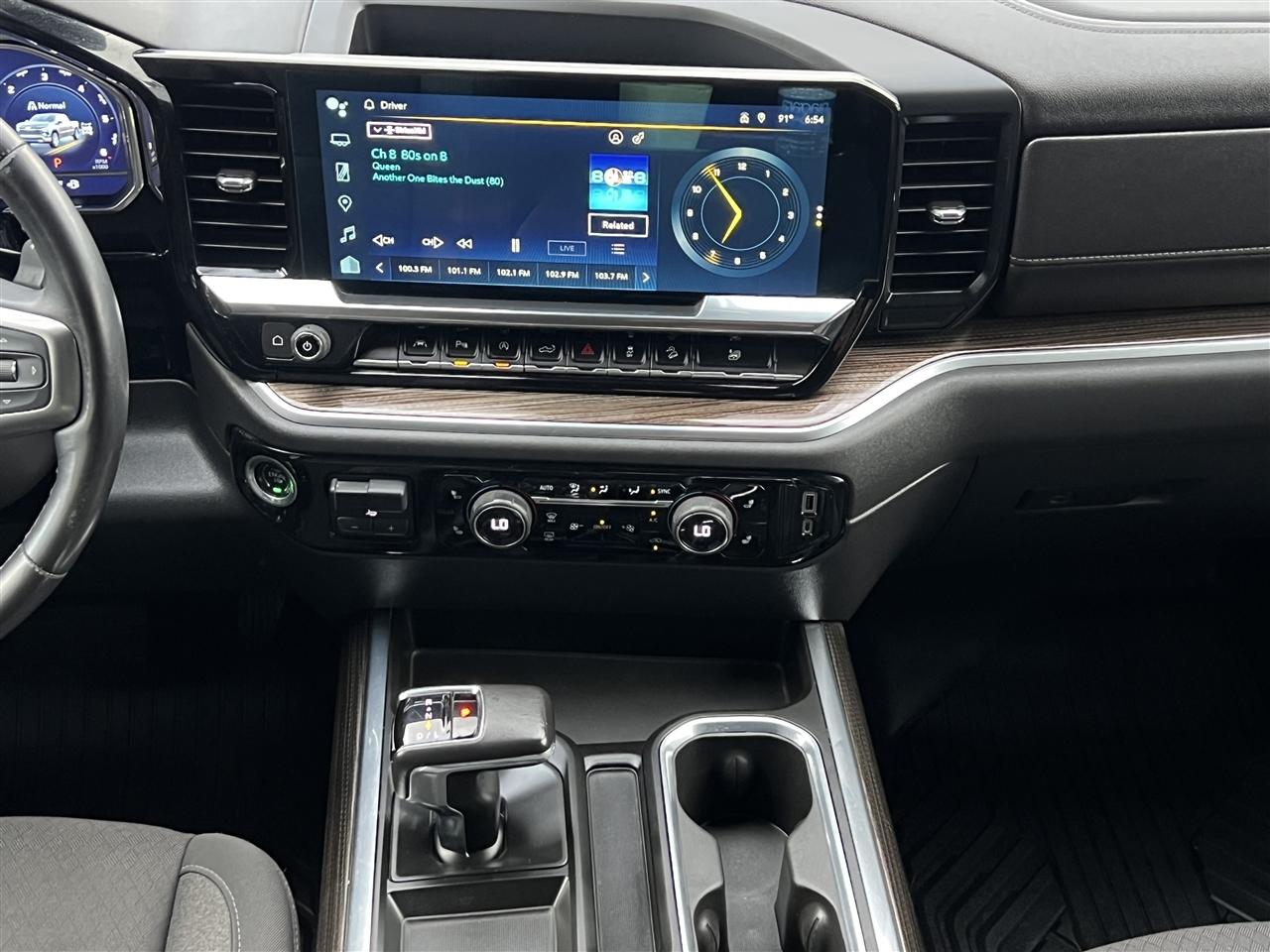 Chevrolet Silverado 1500 LT Crew Cab 4WD 2022
