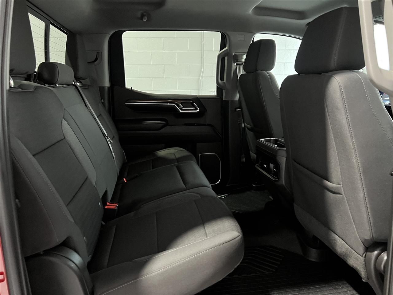 Chevrolet Silverado 1500 LT Crew Cab 4WD 2022