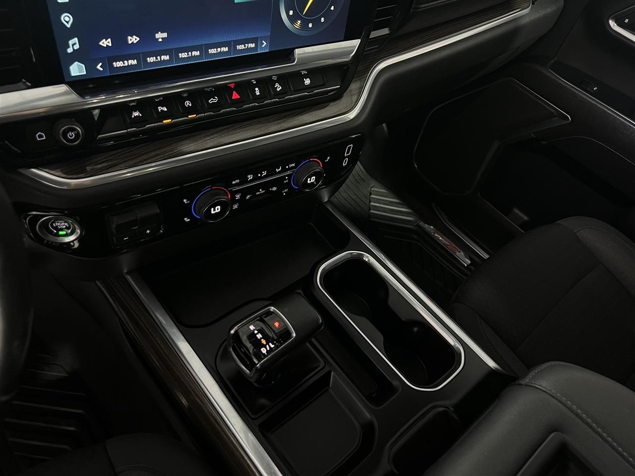 Chevrolet Silverado 1500 LT Crew Cab 4WD 2022