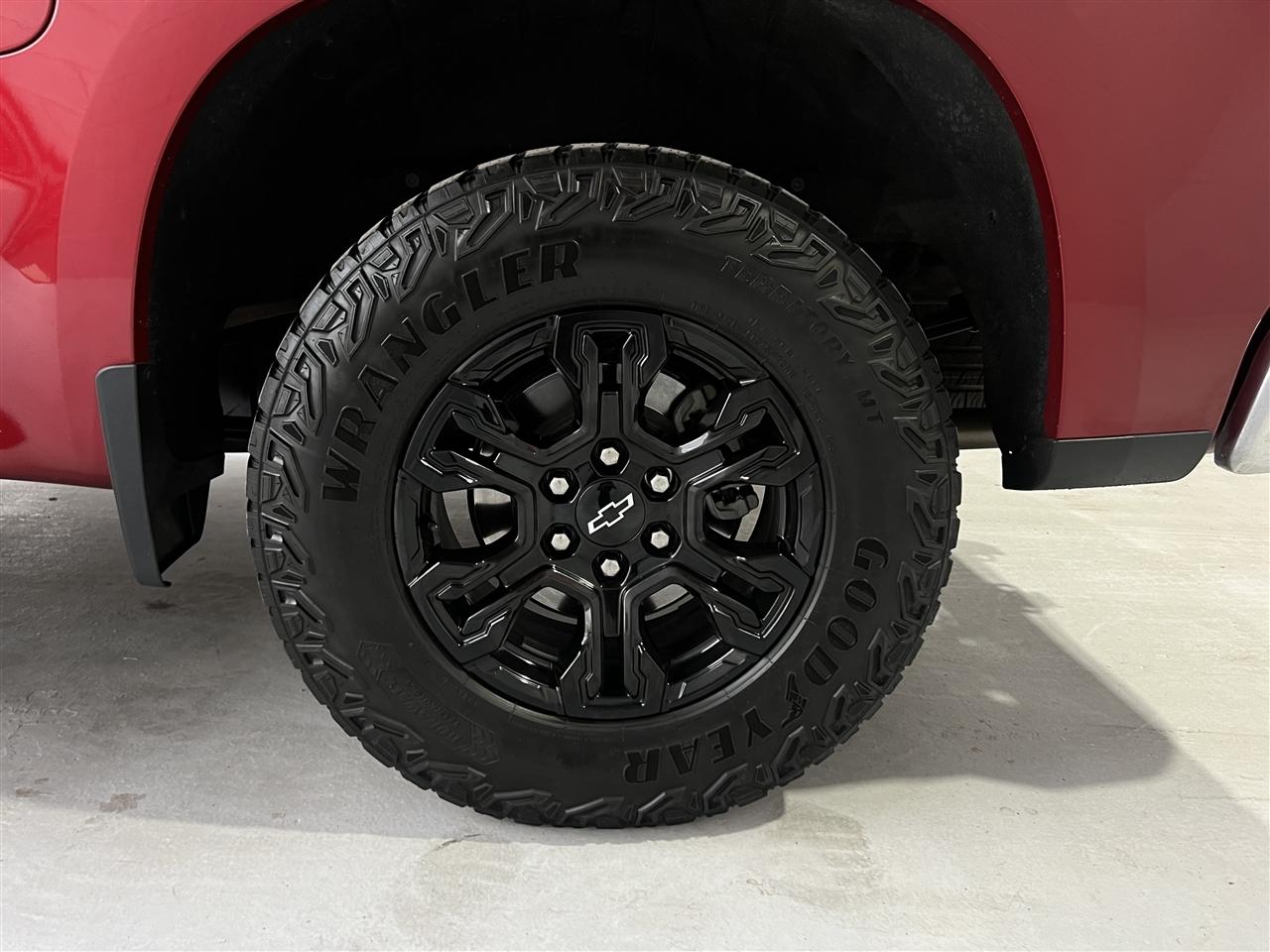 Chevrolet Silverado 1500 LT Crew Cab 4WD 2022