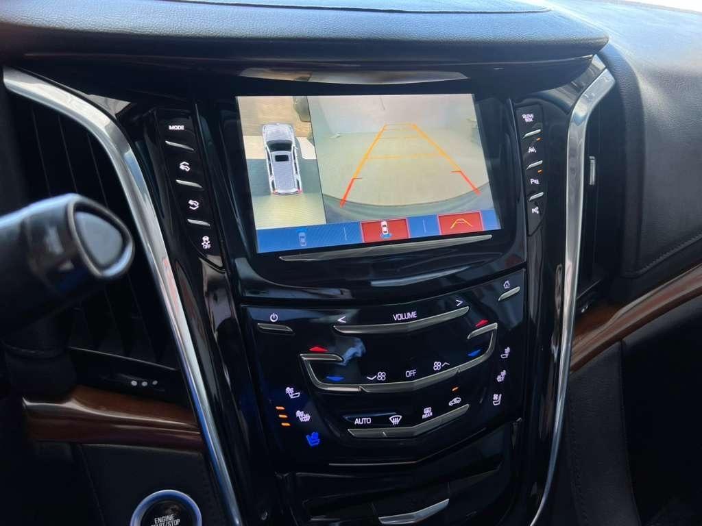Cadillac Escalade Luxury 2WD 2018