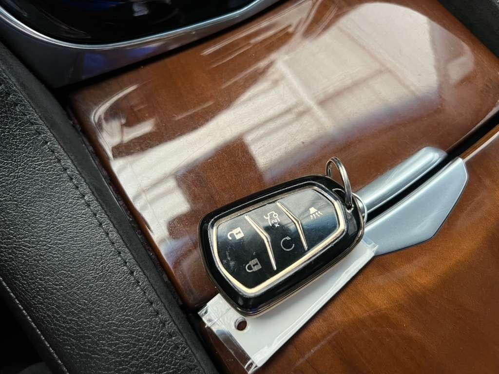 Cadillac Escalade Luxury 2WD 2018