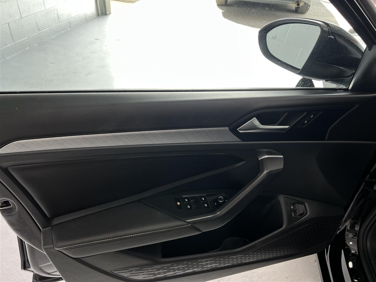 Volkswagen Jetta  2024