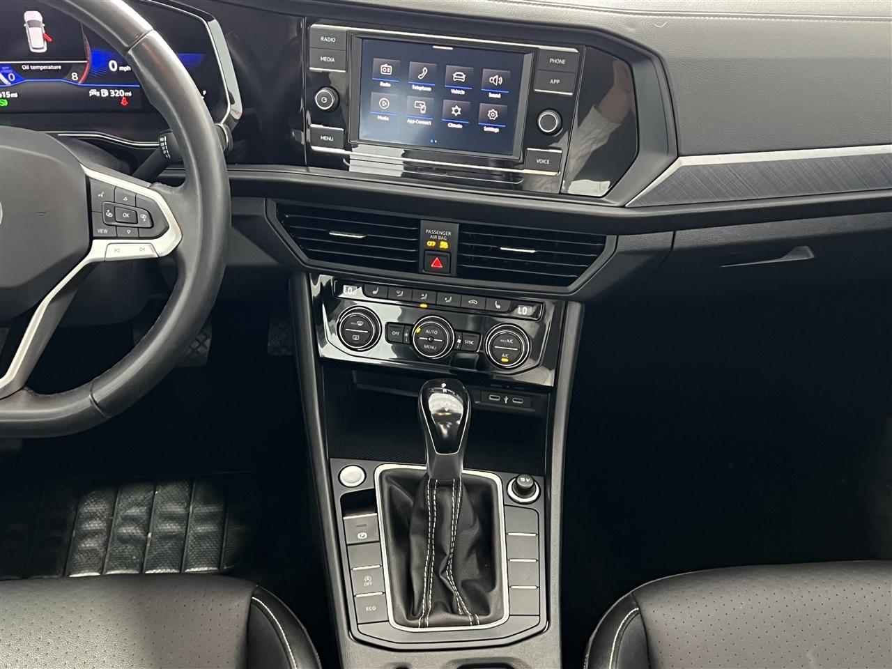 Volkswagen Jetta  2024