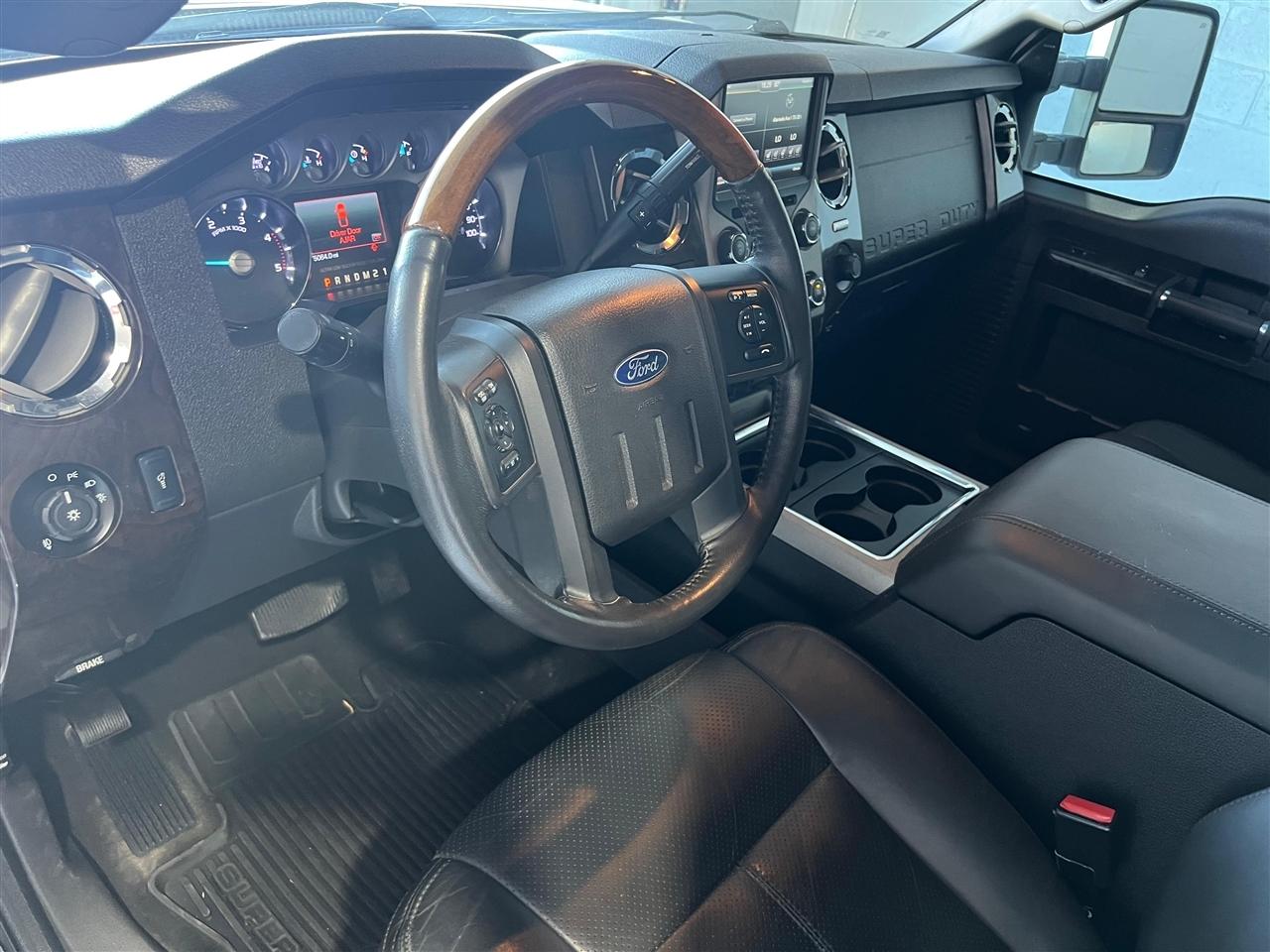 Ford F-250 SD Lariat Crew Cab 4WD 2016