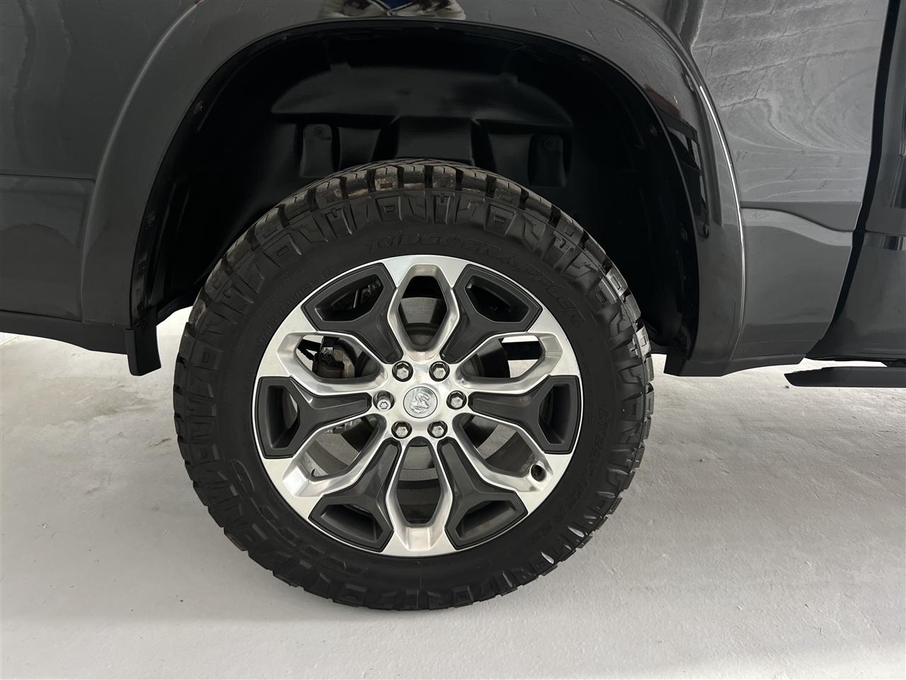 RAM 1500 Longhorn Crew Cab SWB 2WD 2020