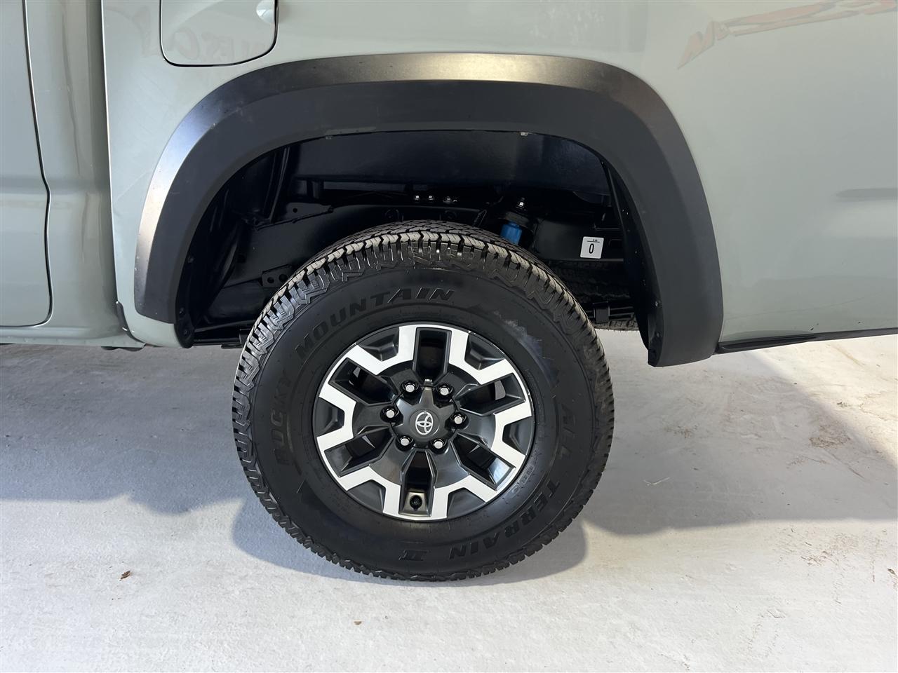 Toyota Tacoma SR5 Double Cab Long Bed V6 6AT 2WD 2022