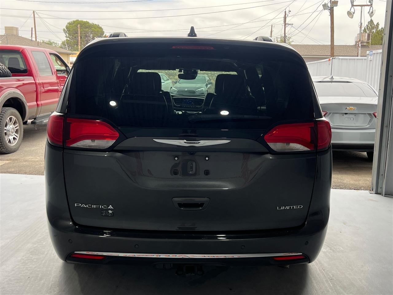 Chrysler Pacifica  2020