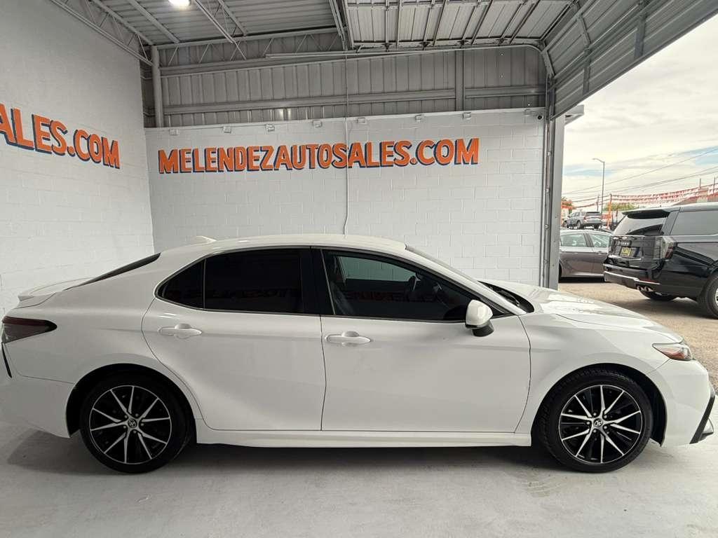 Toyota Camry SE Nightshade Edition 2021