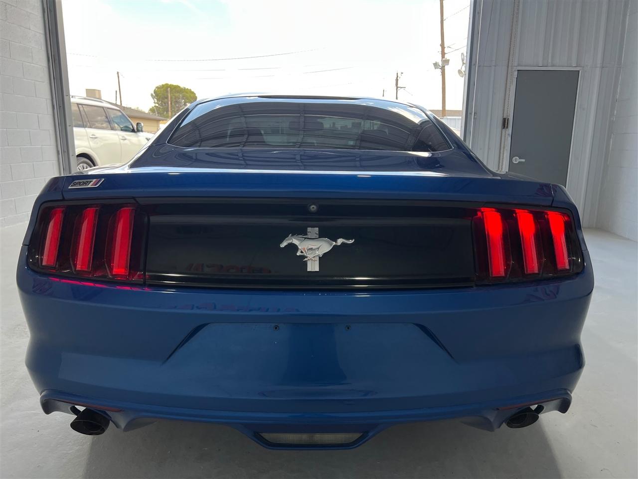 Ford Mustang V6 Coupe 2017