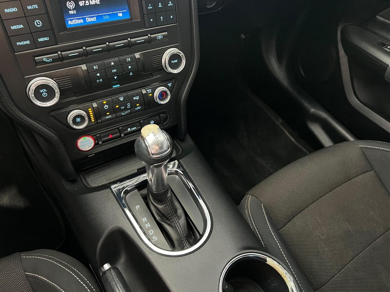 Ford Mustang V6 Coupe 2017