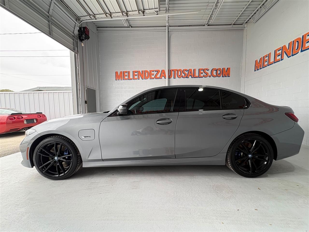 BMW 3-Series 330e 2023