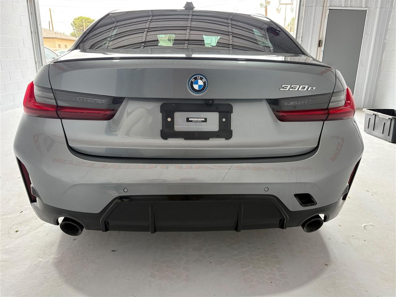 BMW 3-Series 330e 2023