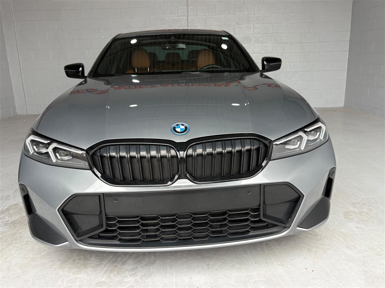 BMW 3-Series 330e 2023