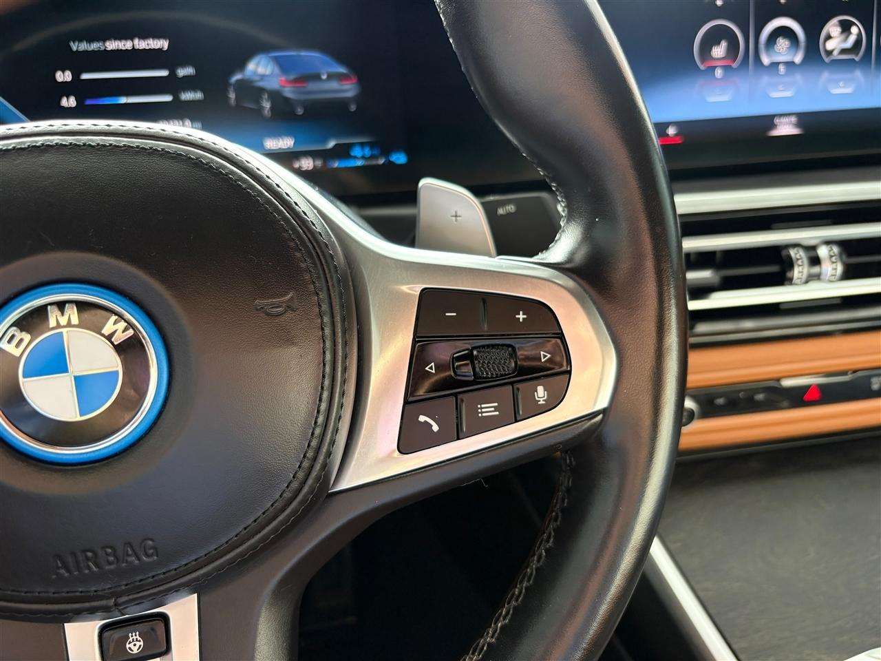 BMW 3-Series 330e 2023