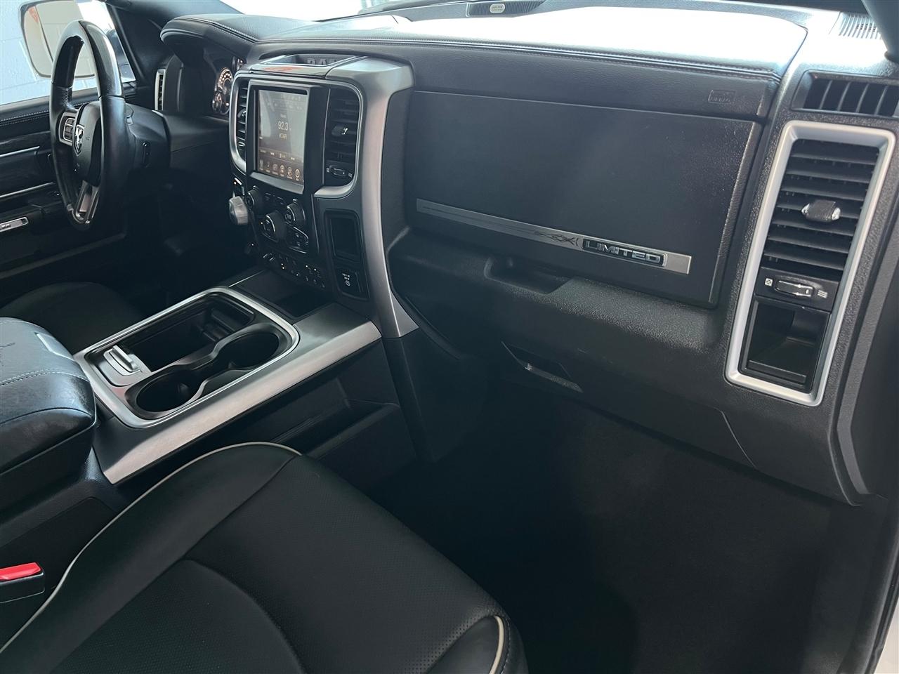RAM 1500 Longhorn Crew Cab LWB 4WD 2016