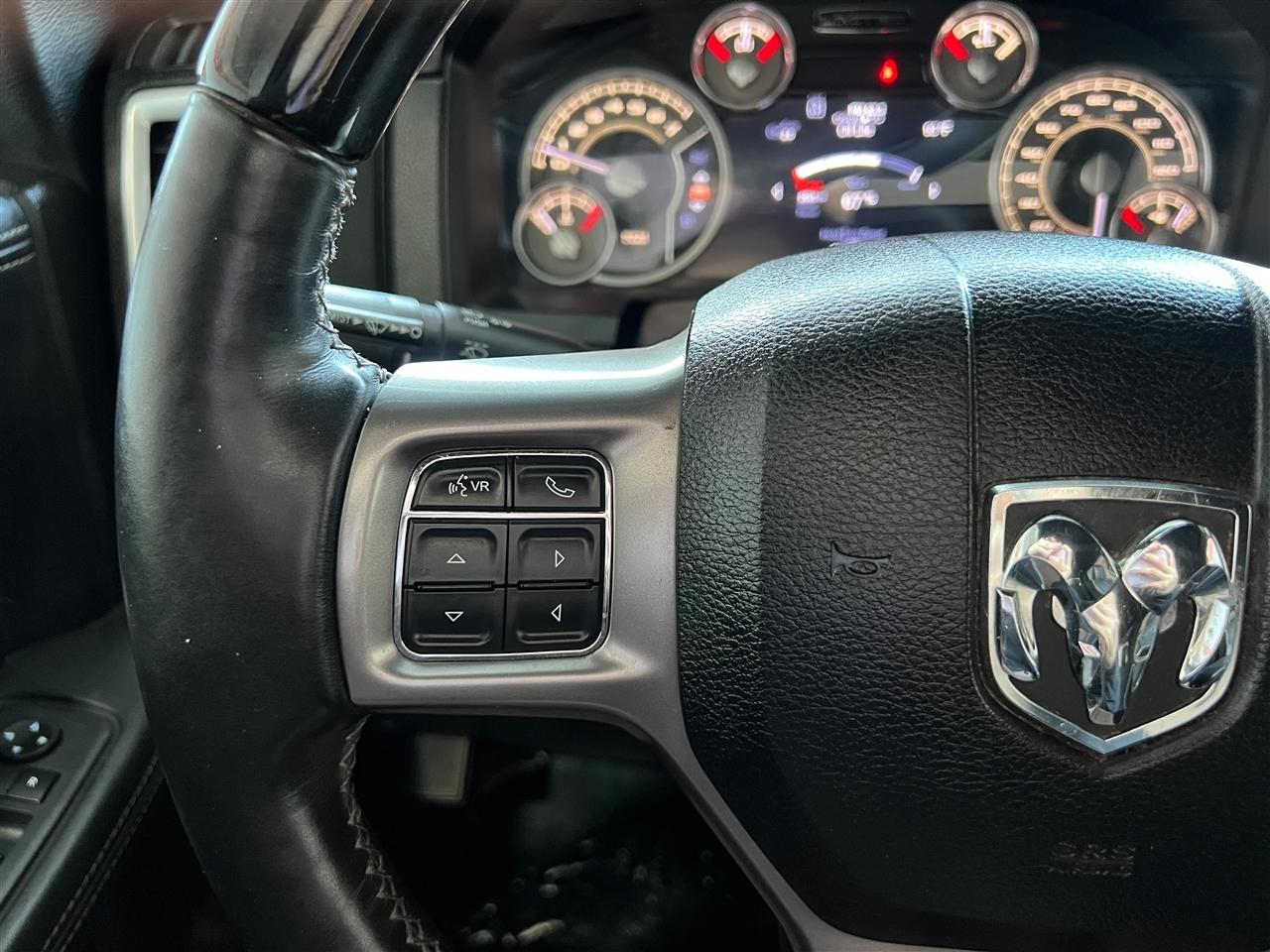 RAM 1500 Longhorn Crew Cab LWB 4WD 2016