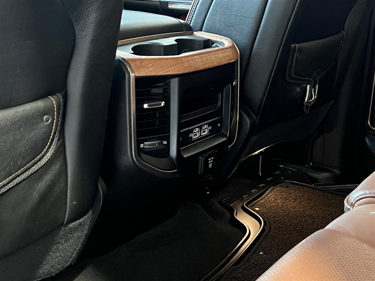 RAM 1500 Longhorn Crew Cab SWB 4WD 2021
