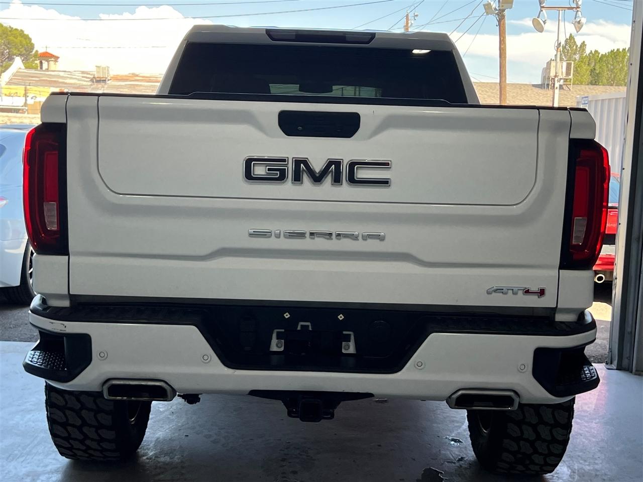 GMC Sierra 1500 AT4 Crew Cab Long Box 4WD 2020