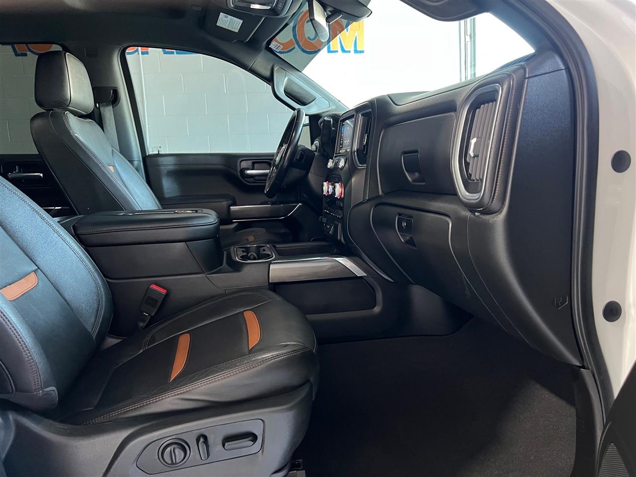 GMC Sierra 1500 AT4 Crew Cab Long Box 4WD 2020