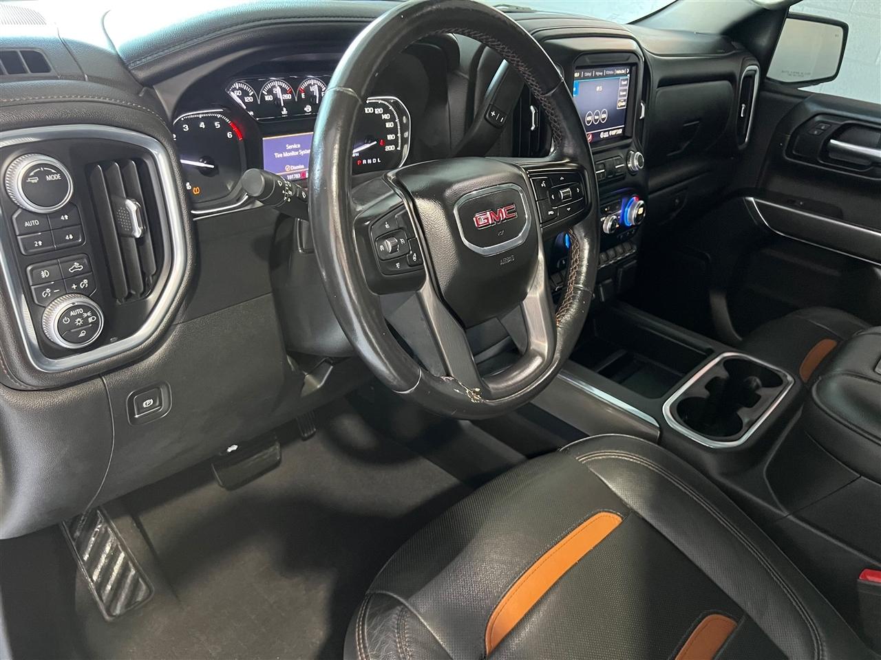 GMC Sierra 1500 AT4 Crew Cab Long Box 4WD 2020